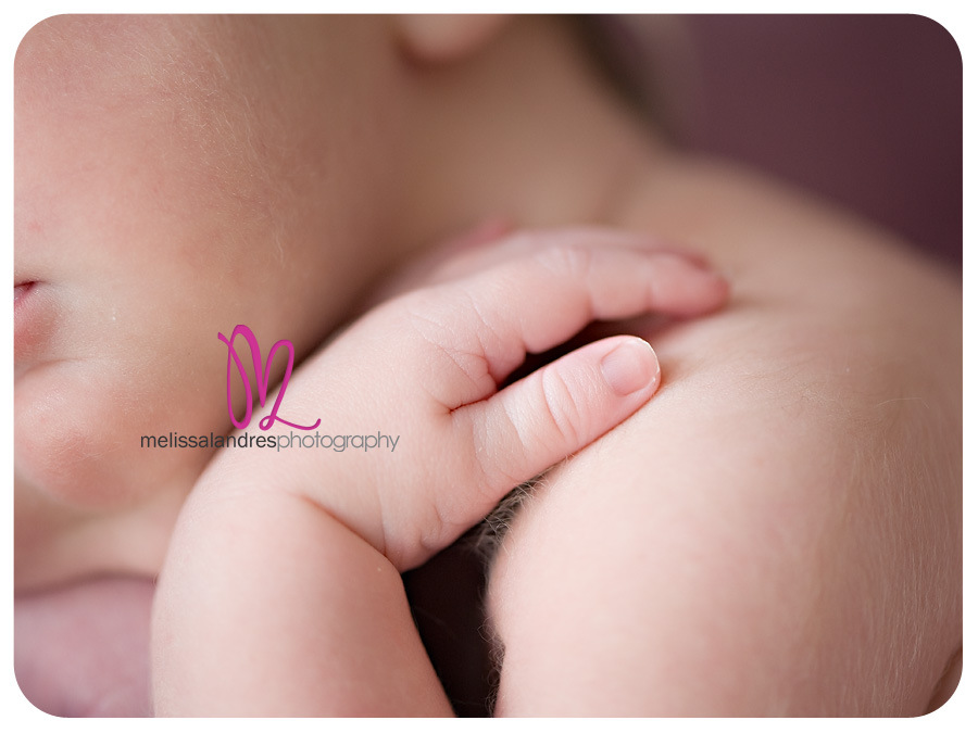 photographer-melissa-landres_newborn baby hands