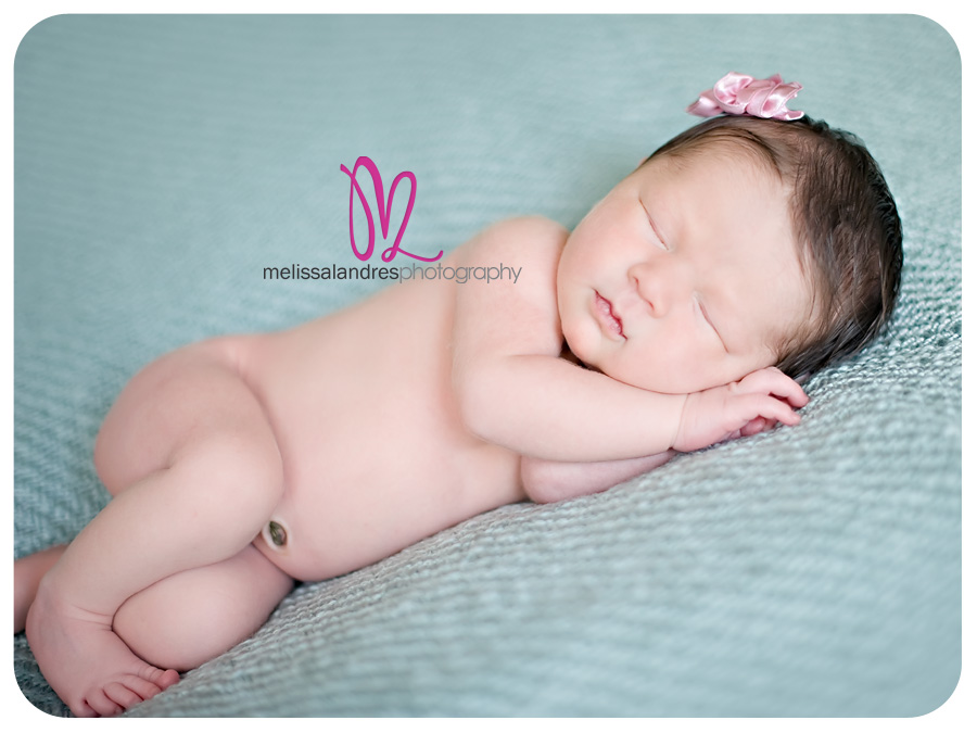 photographer-melissa-landres_newborn baby pink hairbow