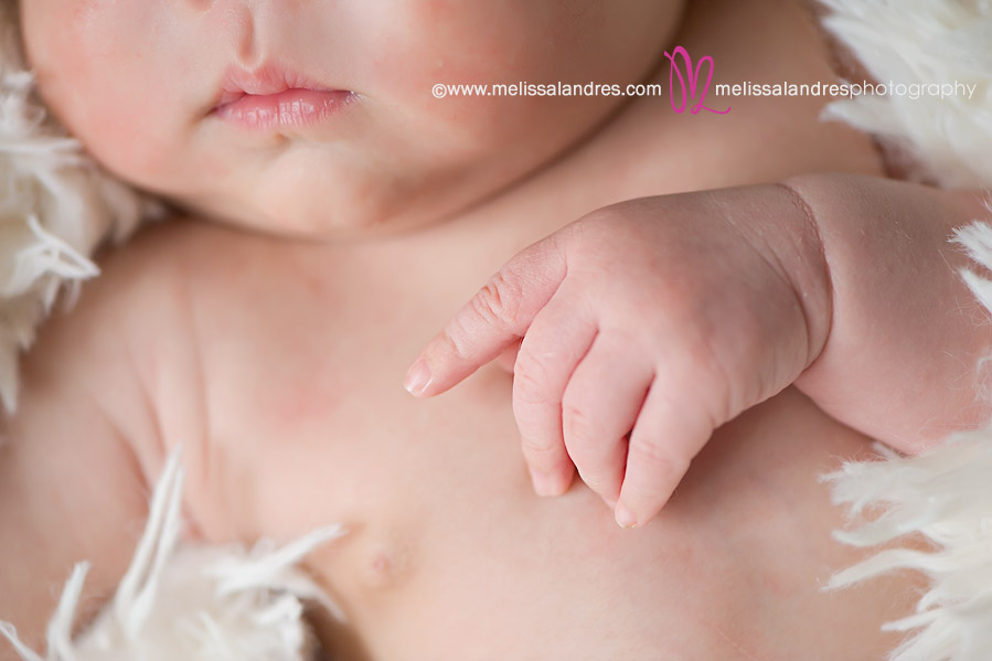 newborn baby close up of tiny fingers