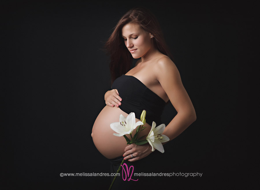 classic, elegant, beautiful maternity portraits of pregnancy by Melissa Landres photography