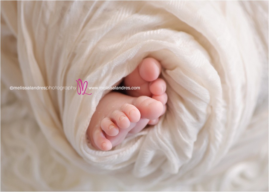 cute photos, indio baby photography, adorable baby toes, bundled up macro photography