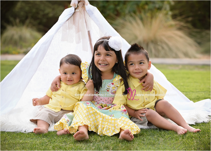 babies and kids photos Indio CA, outdoor photo session with kids tent by Melissa Landres photography