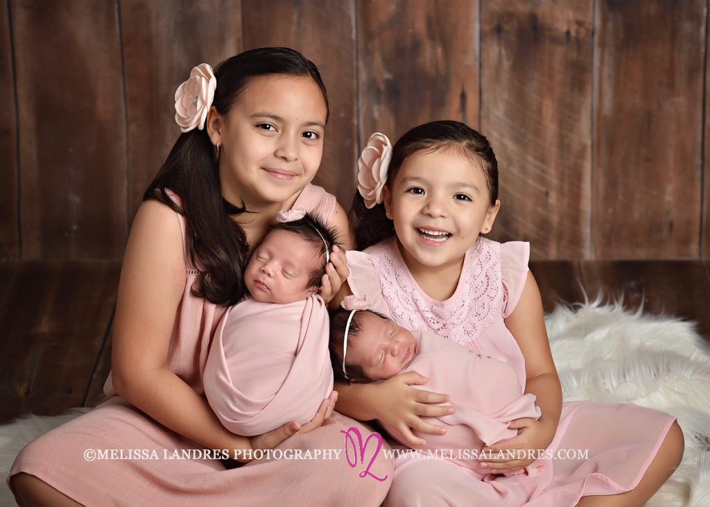 newborn twins photographer Melissa Landres photography